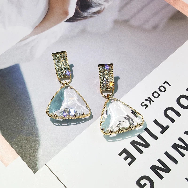 Dámské náušnice Crystal Triangle s krystaly – Golden Diva