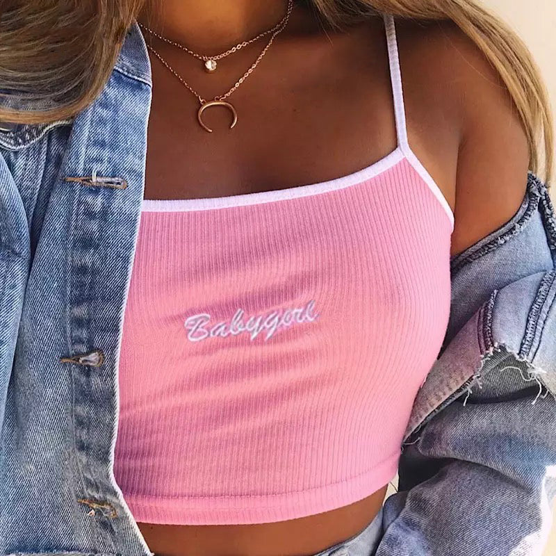 Dámské růžové crop tílko Babygirl s výšivkou – Golden Diva