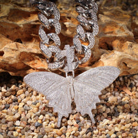 Náhrdelník Crystal Butterfly – stříbrný