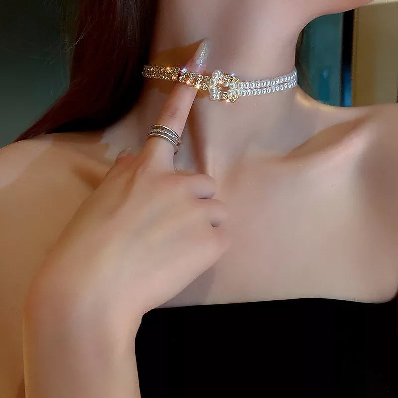 Dámský dvojitý náhrdelník Tighten z perel a krystalů – Golden Diva