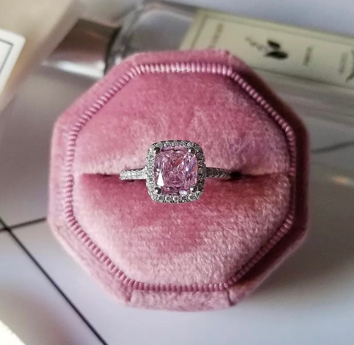 Dámský stříbrný prsten 925 Pink Square s růžovým zirkonem – Golden Diva