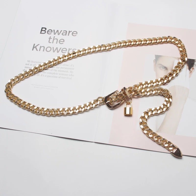 Dámský zlatý řetězový pásek Buckle Chain – Golden Diva